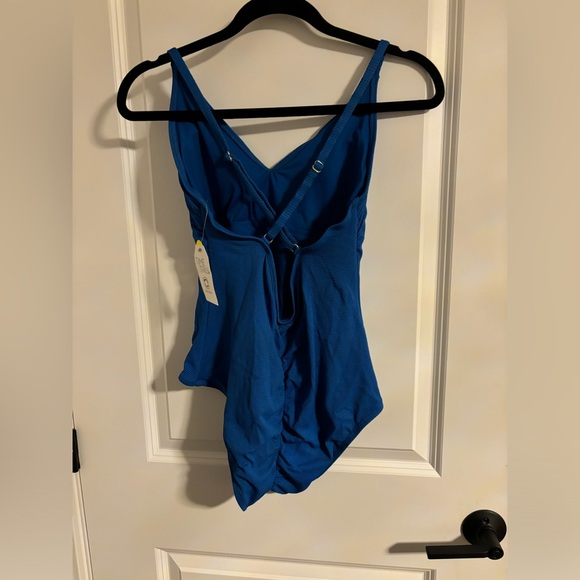 Time and Tru Women's V-Neckline 1-Piece Swimsuit - Size 12 - Picture 5 of 11